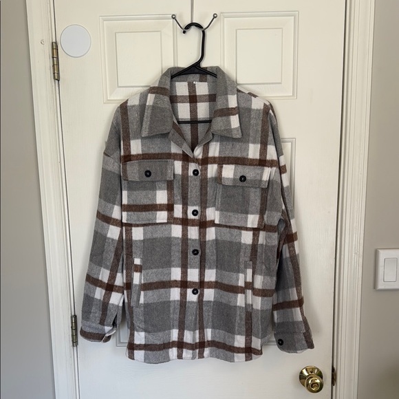 Basic Plaid Flannel Shacket Size Large - Picture 1 of 3